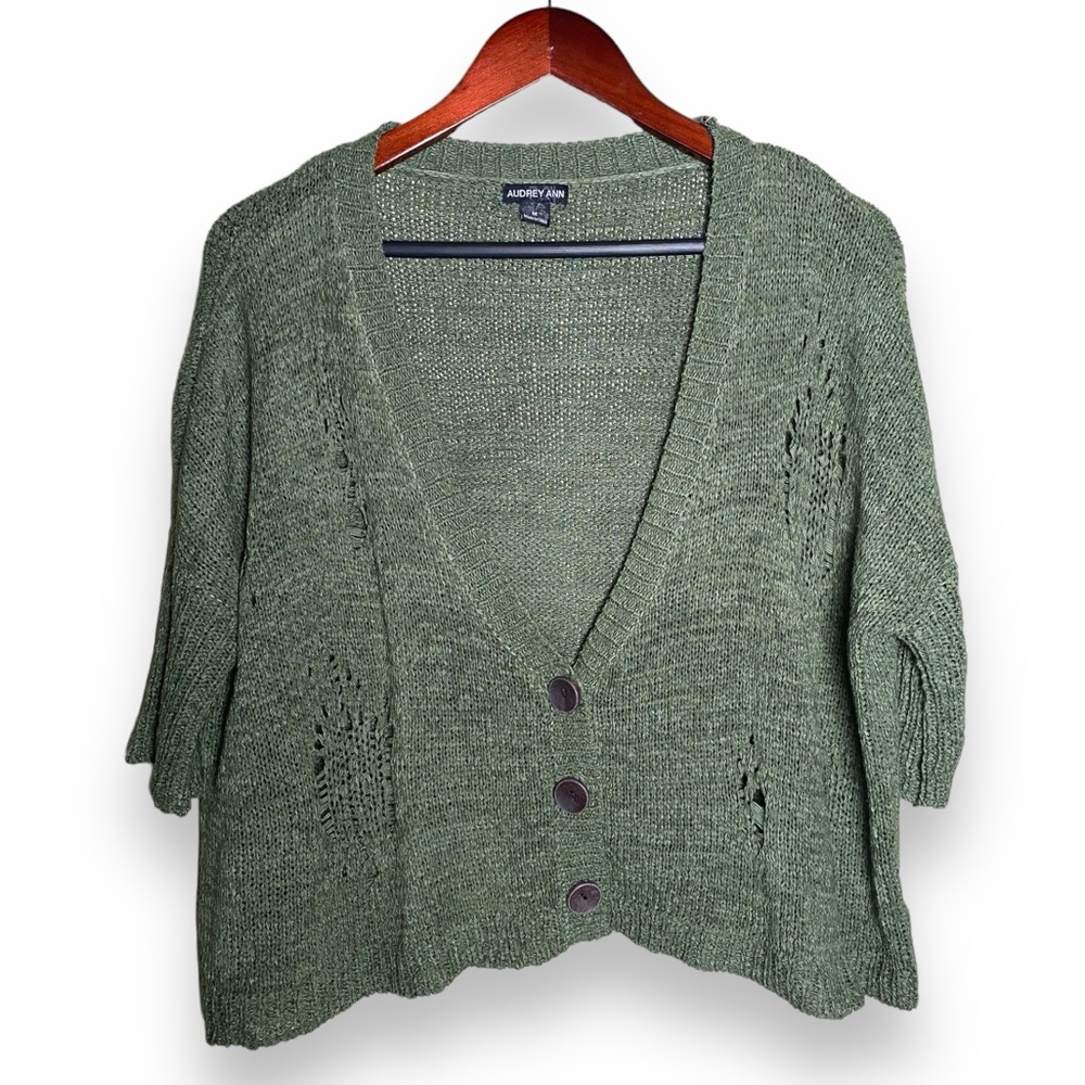 Audrey Ann Sweater  Green Knit  Pullover 1/2 Sleeve , 3 Buttons Closure, Size M